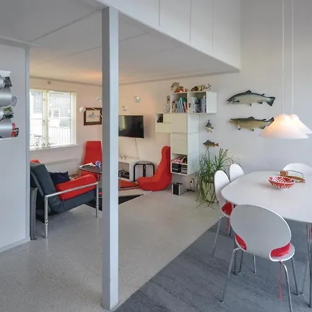 Сasa de vacaciones Two-bedroom Holiday In *