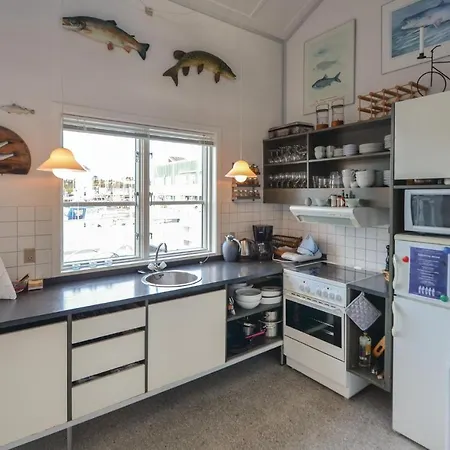 Сasa de vacaciones Two-bedroom Holiday In *